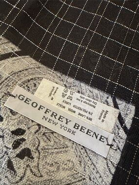 VTG 52” Geoffrey Beene WOOL Scarf / Wrap - Made in France - PRISTINE CONDITION!